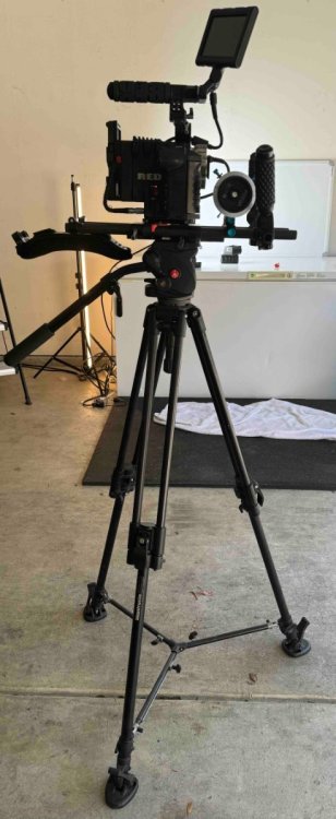 tripod.thumb.jpg.c226c528f992d4fbe220c96f16f3586c.jpg